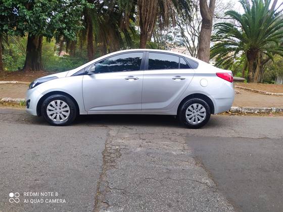 HYUNDAI HB20S 1.6 COMFORT PLUS 16V FLEX 4P AUTOMÁTICO HYUNDAI HB20S 1.6 COMFORT PLUS 16V FLEX 4P AUTOMÁTICO